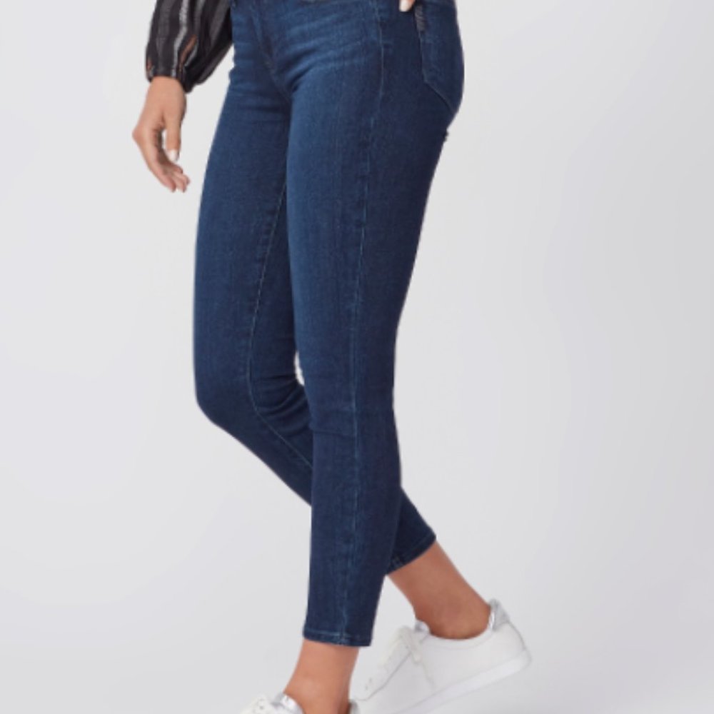 PAIGE Denim- Verdugo Crop Size 26